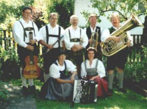 02_hochberghausertanzlmusi2