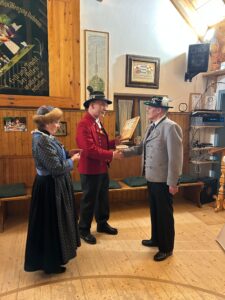 v.l.n.r. Uschi Sieber, Florian Vief, Hans Menzinger